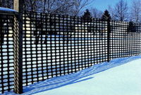 High density (HDPE) and high tenacity (GRET) polyethylene monofilament yarns for snow draft and wind protection products