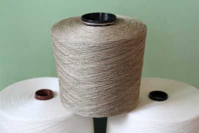 SwissFlax Linen wet spun yarn in rawwhite or bleached
