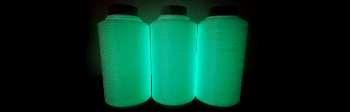 Luminous glow in the dark PET yarn 